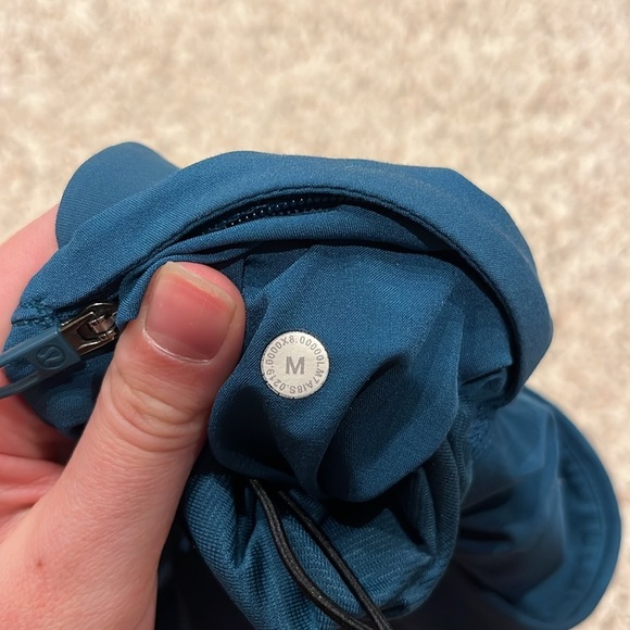 Lululemon Mens THE Short 9" Linerless Sz Medium Bermuda Teal Active Training - Picture 3 of 8